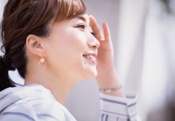 微笑む女性
